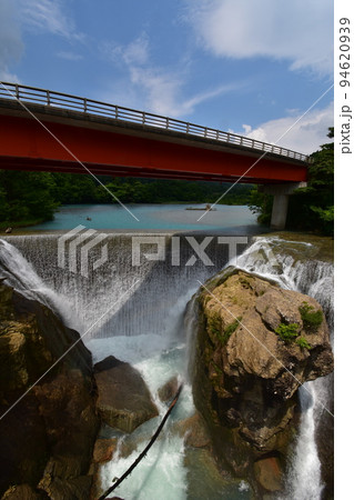 東北 岩手県一関の 厳美渓 周辺の 風景 東北 岩手県一関の 厳美渓 周辺の 風景 94620939