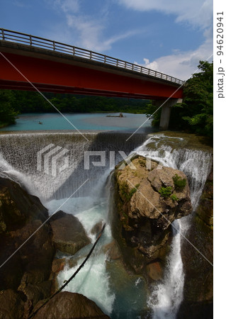 東北 岩手県一関の 厳美渓 周辺の 風景 東北 岩手県一関の 厳美渓 周辺の 風景 94620941