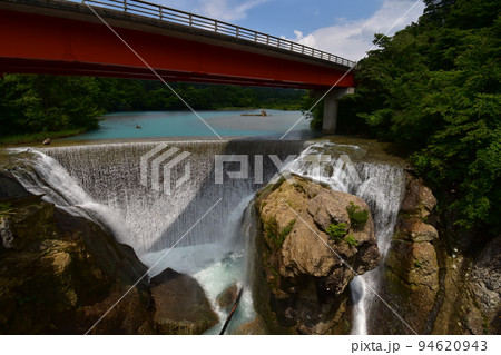 東北 岩手県一関の 厳美渓 周辺の 風景 東北 岩手県一関の 厳美渓 周辺の 風景 94620943