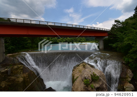 東北 岩手県一関の 厳美渓 周辺の 風景 東北 岩手県一関の 厳美渓 周辺の 風景 94620951