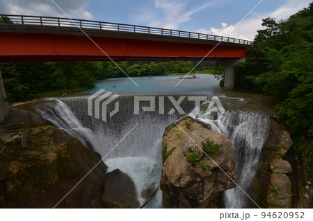 東北 岩手県一関の 厳美渓 周辺の 風景 東北 岩手県一関の 厳美渓 周辺の 風景 94620952