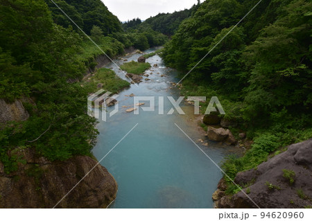 東北 岩手県一関の 厳美渓 周辺の 風景 東北 岩手県一関の 厳美渓 周辺の 風景 94620960