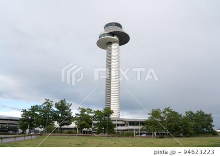 ストックホルム・アーランダ空港の管制塔 94623223