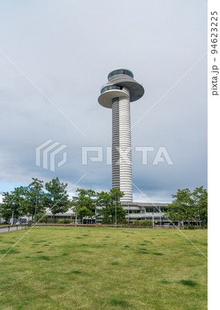 ストックホルム・アーランダ空港の管制塔 94623225