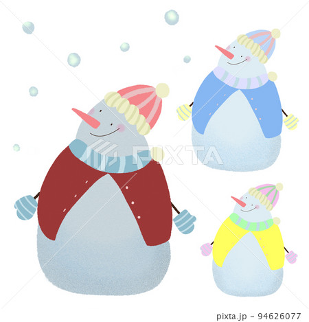 雪の日にたたずむ三体の笑顔の雪だるま 雪の日にたたずむ三体の笑顔の雪だるま 94626077