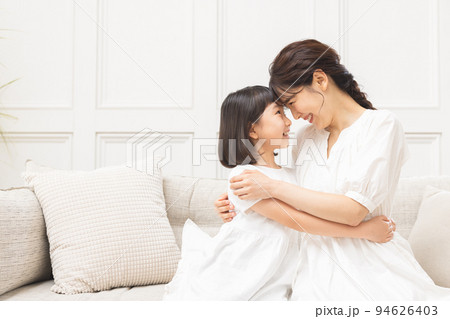 親子　ライフスタイル 94626403