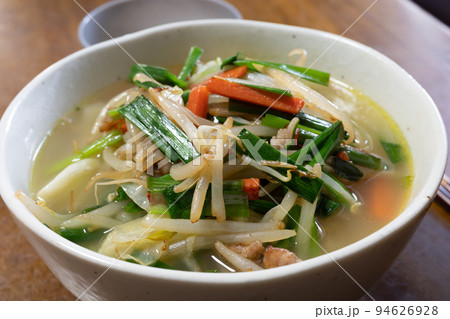 とても美味しい日本のラーメン とても美味しい日本のラーメン 94626928