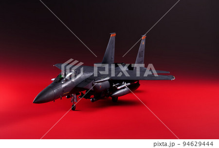 プラモデル 1/32scale マクドネル・ダグラス F-15E ストライクイーグル 赤バック 94629444