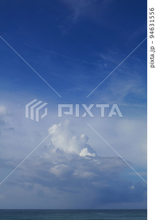 真夏の入道雲 94631556