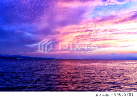 紫に染まる宍道湖 紫に染まる宍道湖 94635781