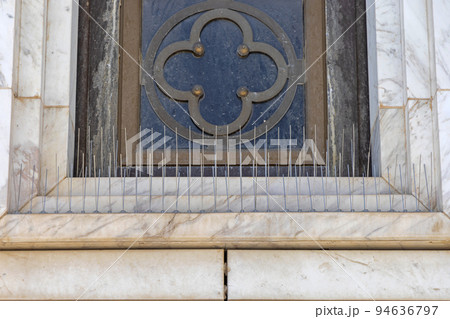 Window Sill Protection Needles 94636797