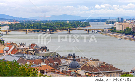 Margaret Bridge Budapest 94637205