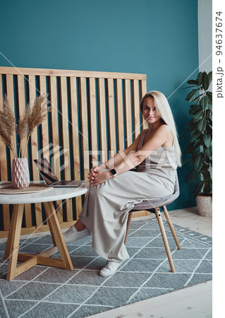 Portrait of a female psychologist or coach at the workplace Portrait of a female psychologist or coach at the workplace 94637674