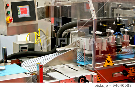 Pack machine 94640088