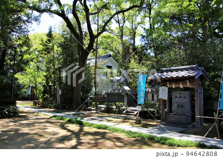 下関市長府の乃木神社の御神水 94642808