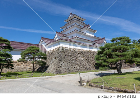 鶴ヶ城の天守閣　福島県会津若松市 94643182