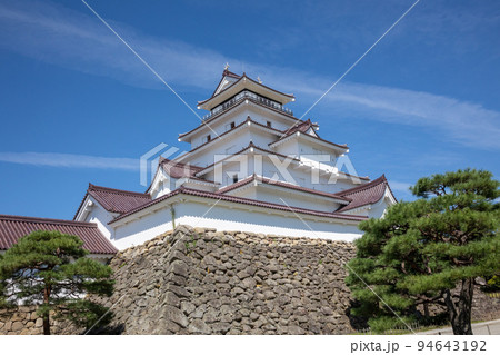 鶴ヶ城の天守閣　福島県会津若松市 94643192