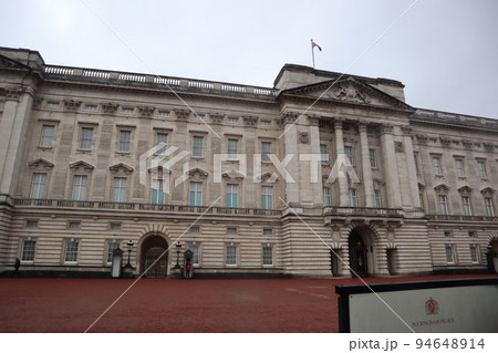 ロンドン　バッキンガム宮殿 94648914
