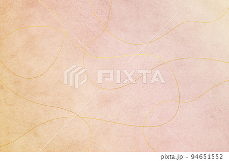 シンプルで優美な水彩和紙テクスチャ_金色の波線模の和モダン背景 94651552