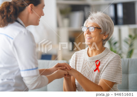 patient listening to doctor patient listening to doctor 94651601