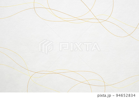 高級感のある金の波線柄の和紙テクスチャ_抽象的な背景素材&フレーム 94652834