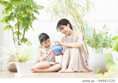 親子 SDGs 地球環境イメージ 親子 SDGs 地球環境イメージ 94661520