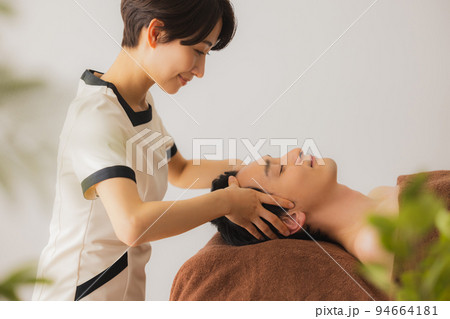 メンズエステ　ボディケアイメージ　 94664181