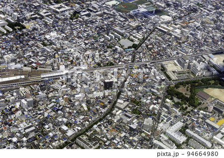 東急東横線の元住吉駅付近を空撮 94664980