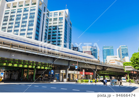東京 有楽町 通過する新幹線 東京 有楽町 通過する新幹線 94666474