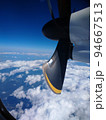 プロペラ機から見た空 94667513