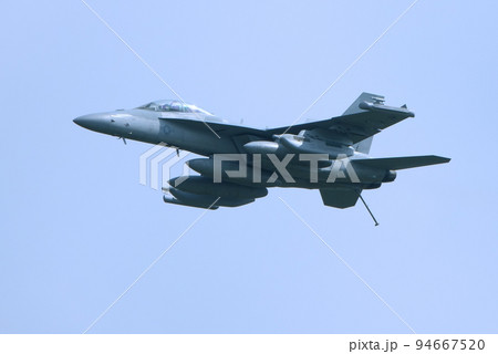 ボーイング EA-18G グラウラーの展示飛行 ボーイング EA-18G グラウラーの展示飛行 94667520