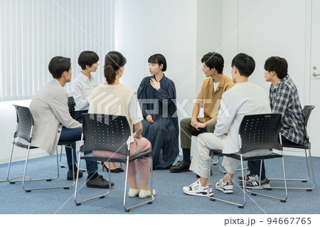 依存症セミナー　グループワーク　カウンセリング 94667765