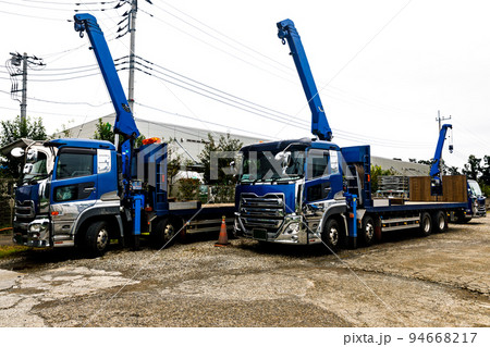 クレーン付きセーフティーローダー 94668217