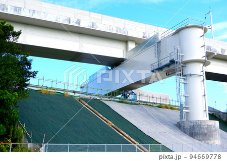 北陸新幹線と北陸新幹線交差地点 94669778