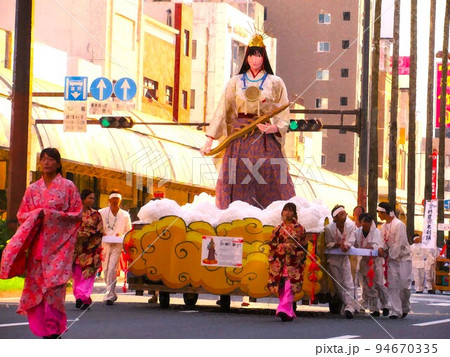 宮崎の風物詩/シャンシャン馬知っちょるね？ 94670335