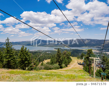 Sunny view of the cable car in Big bear lake area Sunny view of the cable car in Big bear lake area 94671570