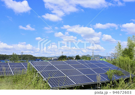 太陽光パネルと太陽光発電。 94672603