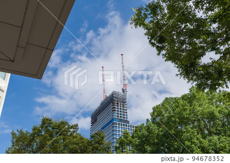 建設中の高層ビル（名古屋市中区） 94678352