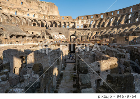 コロッセオ (イタリア、ローマ) コロッセオ (イタリア、ローマ) 94679764