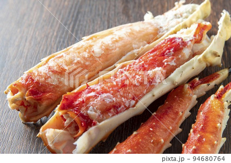 新鮮で美味しいタラバガニ 新鮮で美味しいタラバガニ 94680764