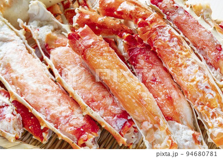 新鮮で美味しいタラバガニ 新鮮で美味しいタラバガニ 94680781