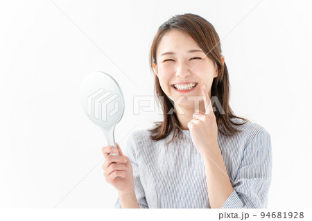 女性 歯 女性 歯 94681928