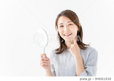 女性 歯 女性 歯 94681930