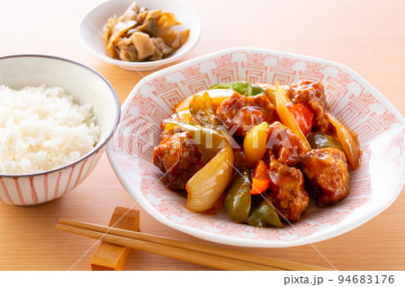 美味しそうな酢豚 美味しそうな酢豚 94683176