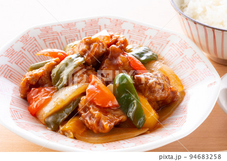 美味しそうな酢豚 美味しそうな酢豚 94683258
