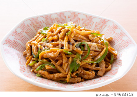 美味しそうなチンジャオロースー 美味しそうなチンジャオロースー 94683318