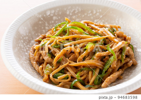 美味しそうなチンジャオロースー 美味しそうなチンジャオロースー 94683598