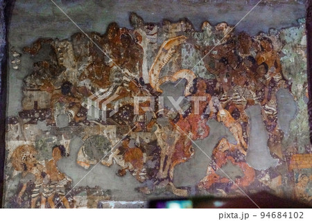 アジャンター石窟群　インド　世界遺産 94684102