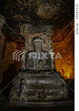 アジャンター石窟群 インド 世界遺産 アジャンター石窟群 インド 世界遺産 94684135