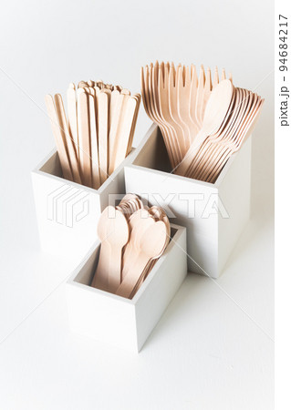 脱プラスチック・白樺材のカトラリーで環境負荷軽減 94684217